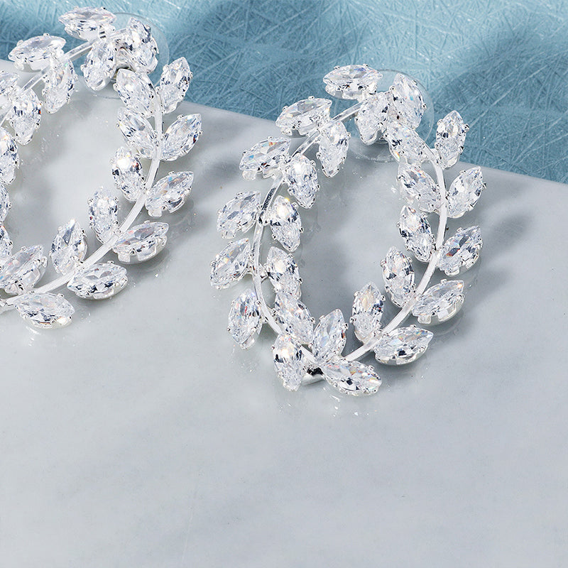 Venta al por mayor Pendientes de diamantes de imitación Diseño de gama alta Pendientes de rama de olivo OLY-ES-HX006